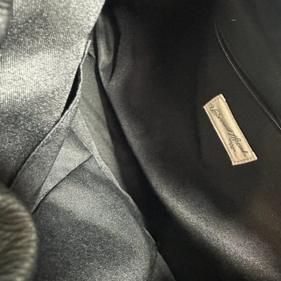 Universal Thread- Drawstring Closure Shoulder Bag HoBo winter basics - Picture 11 of 14